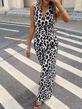 Sleeveless V-Neck Leopard Print Jumpsuit - Black & White
